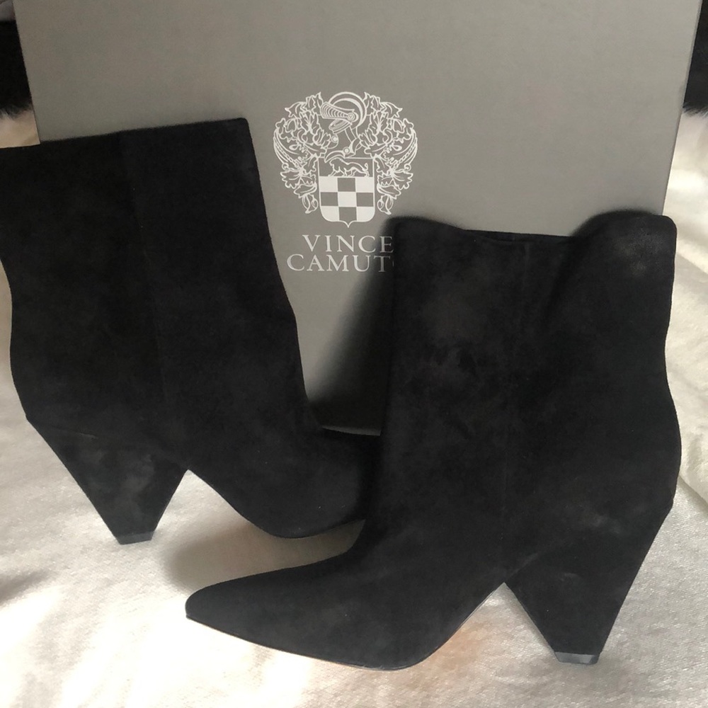 Vince Camuto, Color: Black